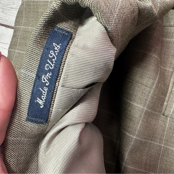 STOP 🛑 NOT AVAILABLE cremieux Men's tan khaki Plaid sport coat  sz 44L classic - Picture 6 of 13